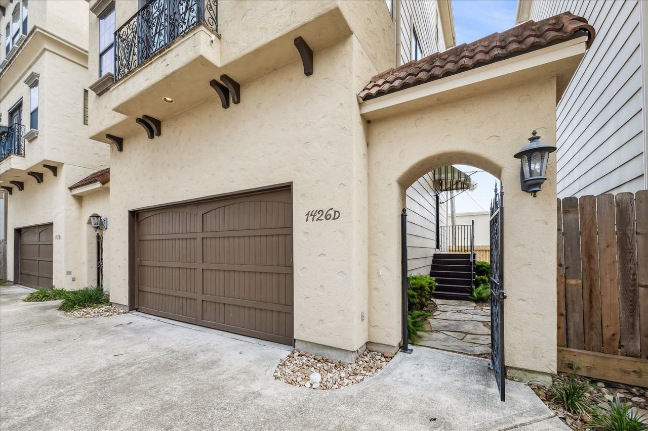 1426 W 21st St - Photo 2 of 19