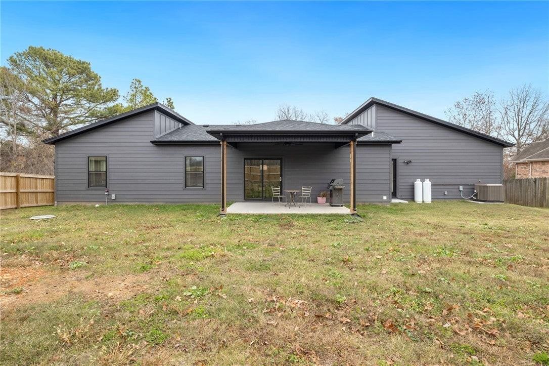 14 Stoneykirk Dr - Photo 5 of 19