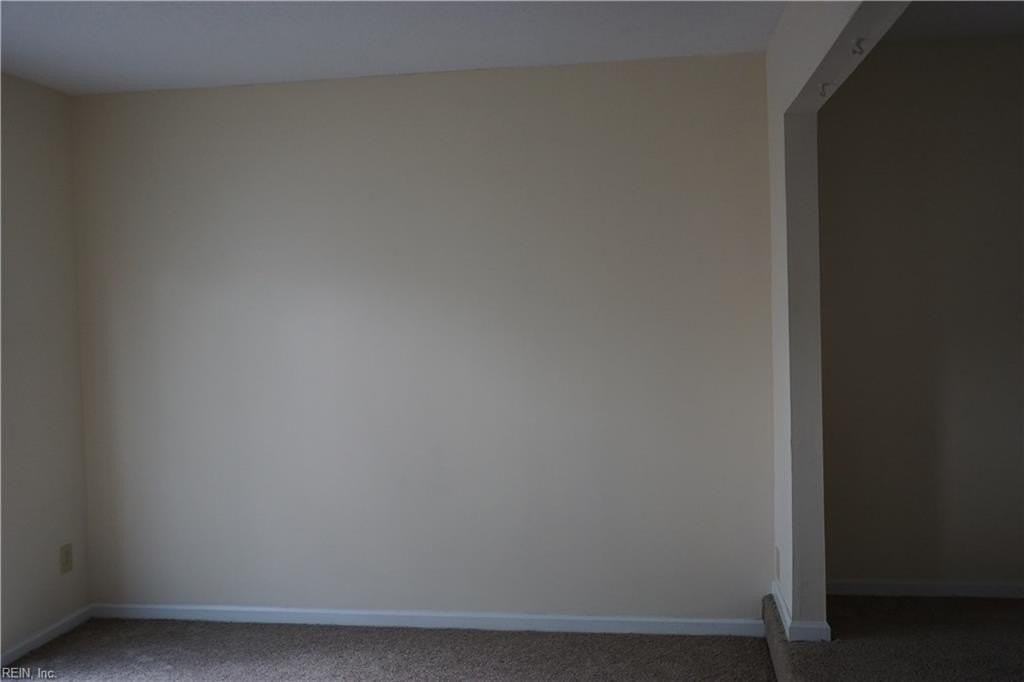 6023 Edgelake Dr - Photo 3 of 3