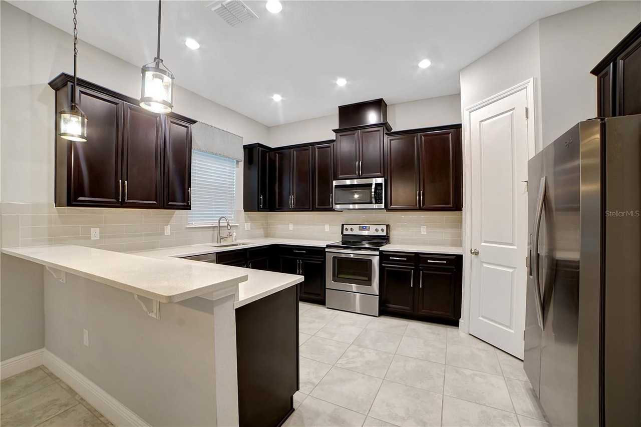 14676 Seton Creek Boulevard - Photo 4 of 26