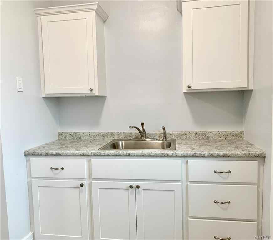 420 Skillen St - Photo 2 of 11