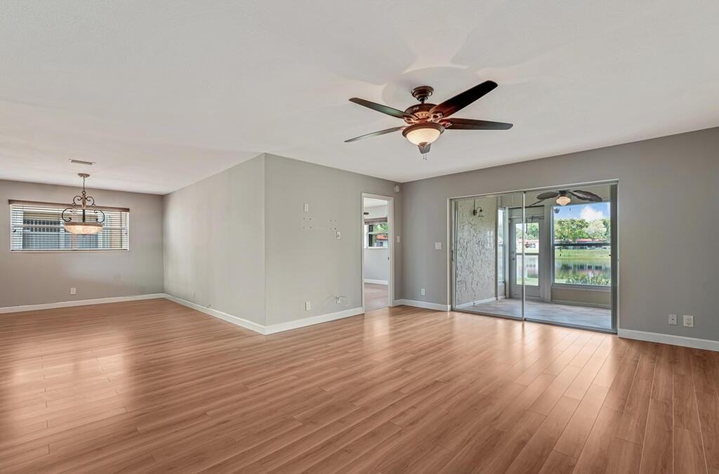 104 Lake Helen Dr - Photo 3 of 37