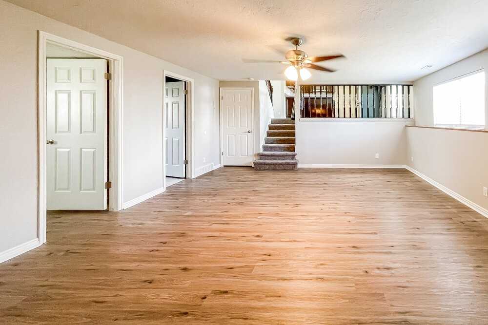 4949 Sw - Photo 4 of 16
