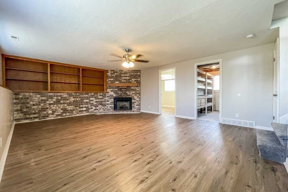 4949 Sw - Photo 5 of 16