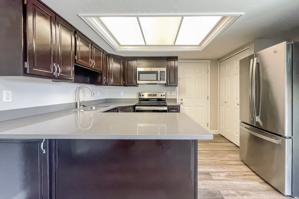 4949 Sw - Photo 7 of 16