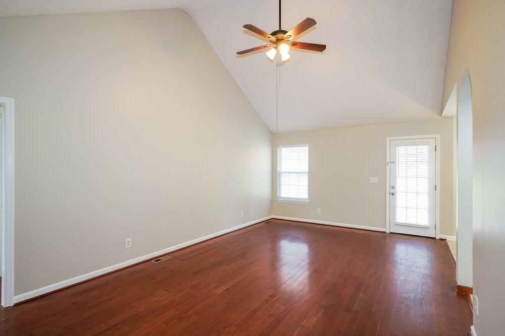 125 Cartwright Pkwy - Photo 5 of 17