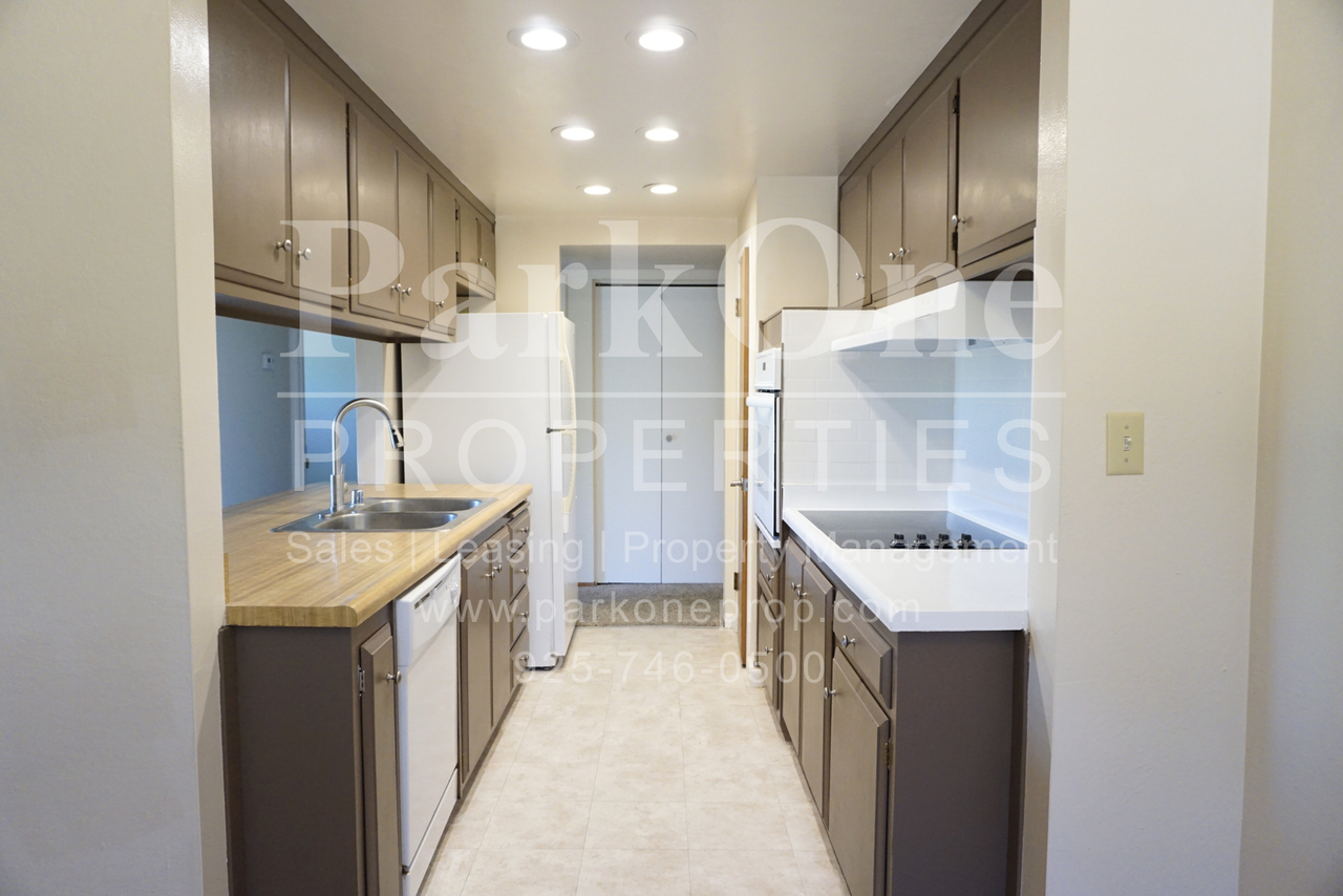 2119 Norse Dr - Photo 2 of 16