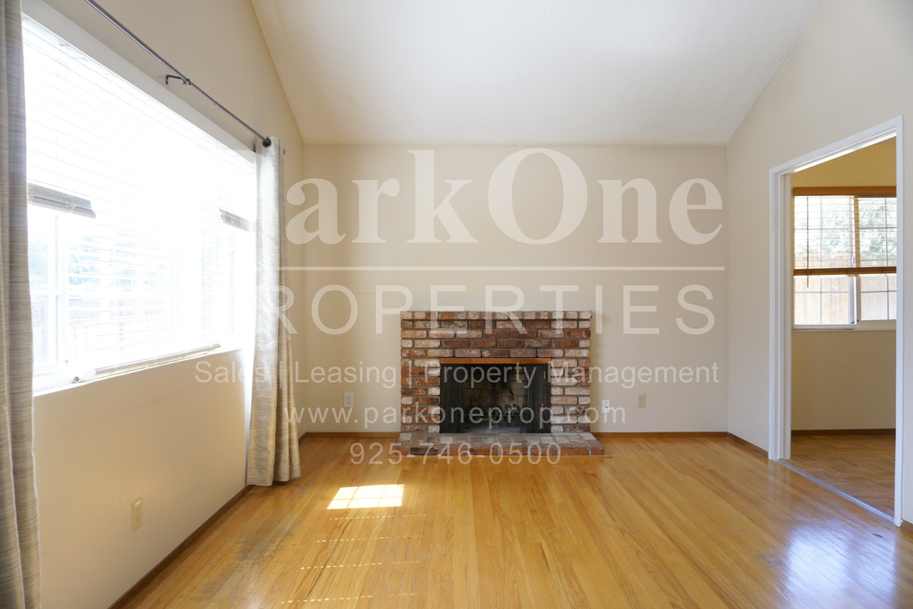 2119 Norse Dr - Photo 3 of 16