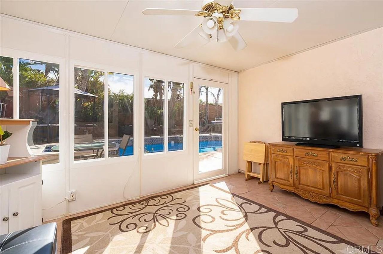 10003 Parkdale Ave - Photo 6 of 18