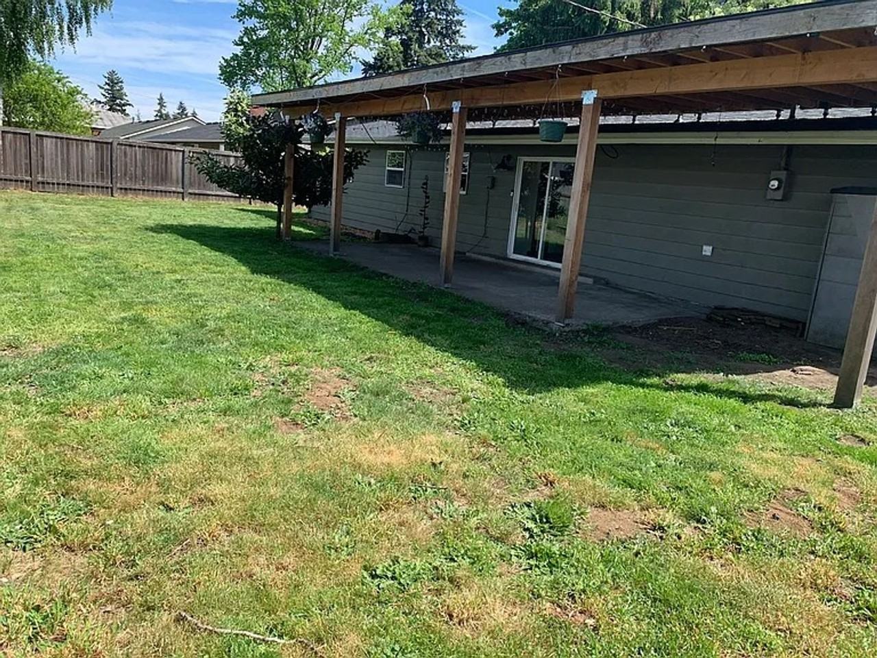 7816 Ne 28th St - Photo 3 of 11