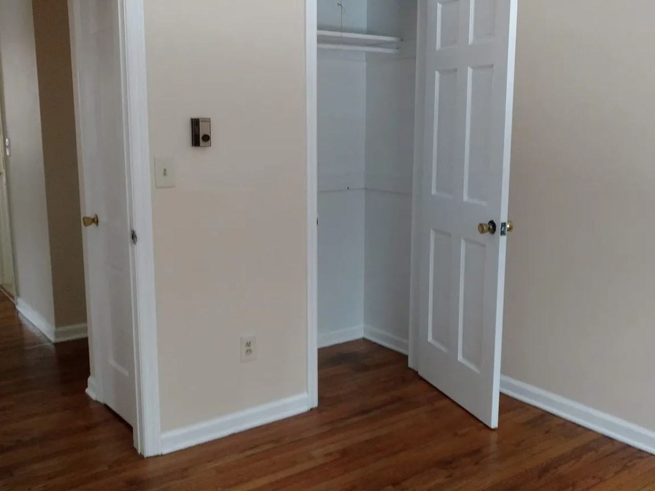 631 Litchfield Tpke - Photo 3 of 12