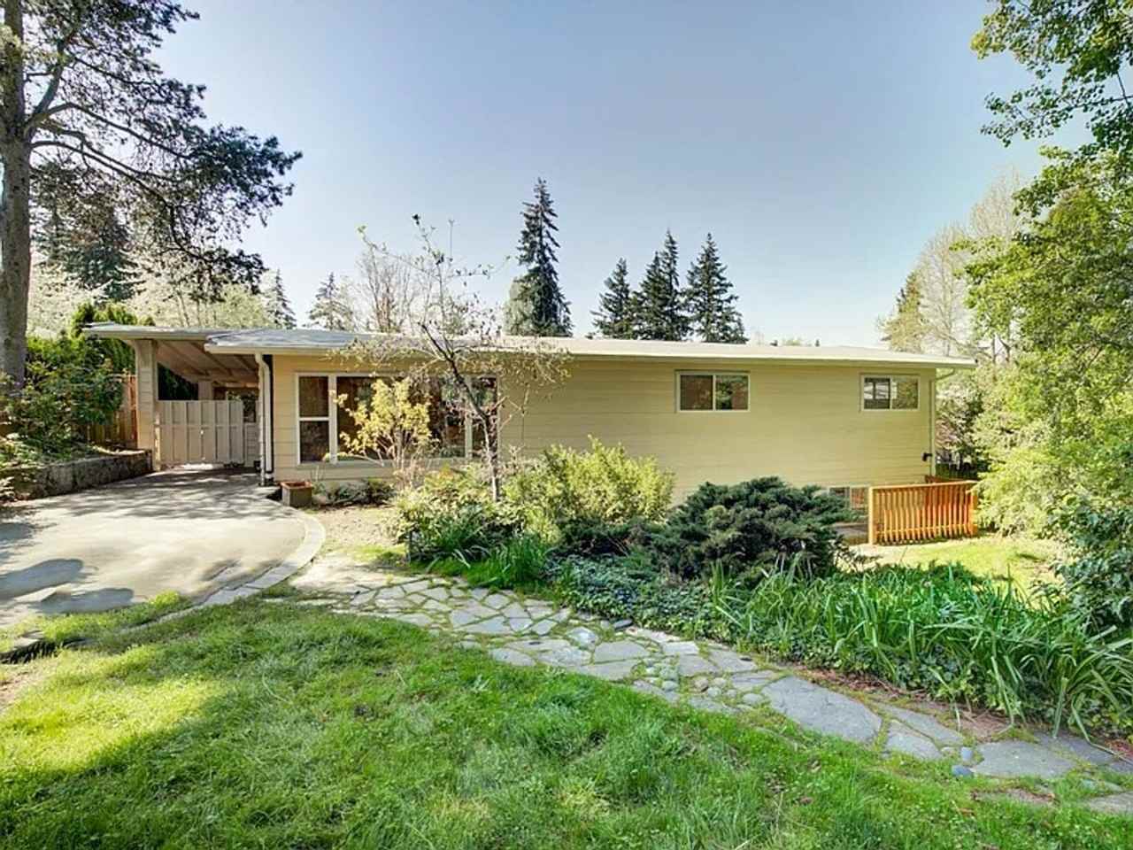 4042 90th Ave Se - Photo 2 of 18