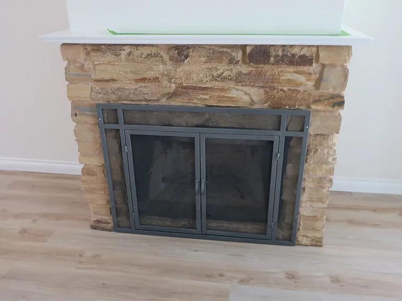 472 W Barbour St - Photo 2 of 23