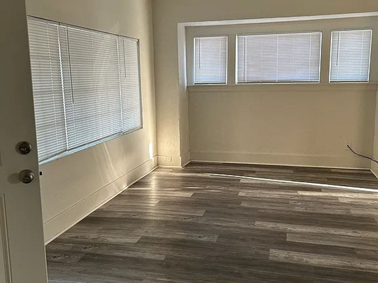 810 S Archie Ave - Photo 2 of 11