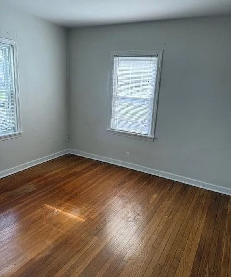 109 W South St - Photo 3 of 11