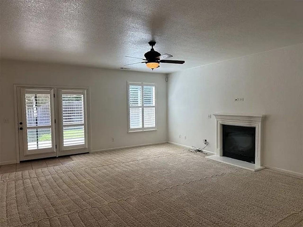 7896 Michelle Ave - Photo 3 of 18