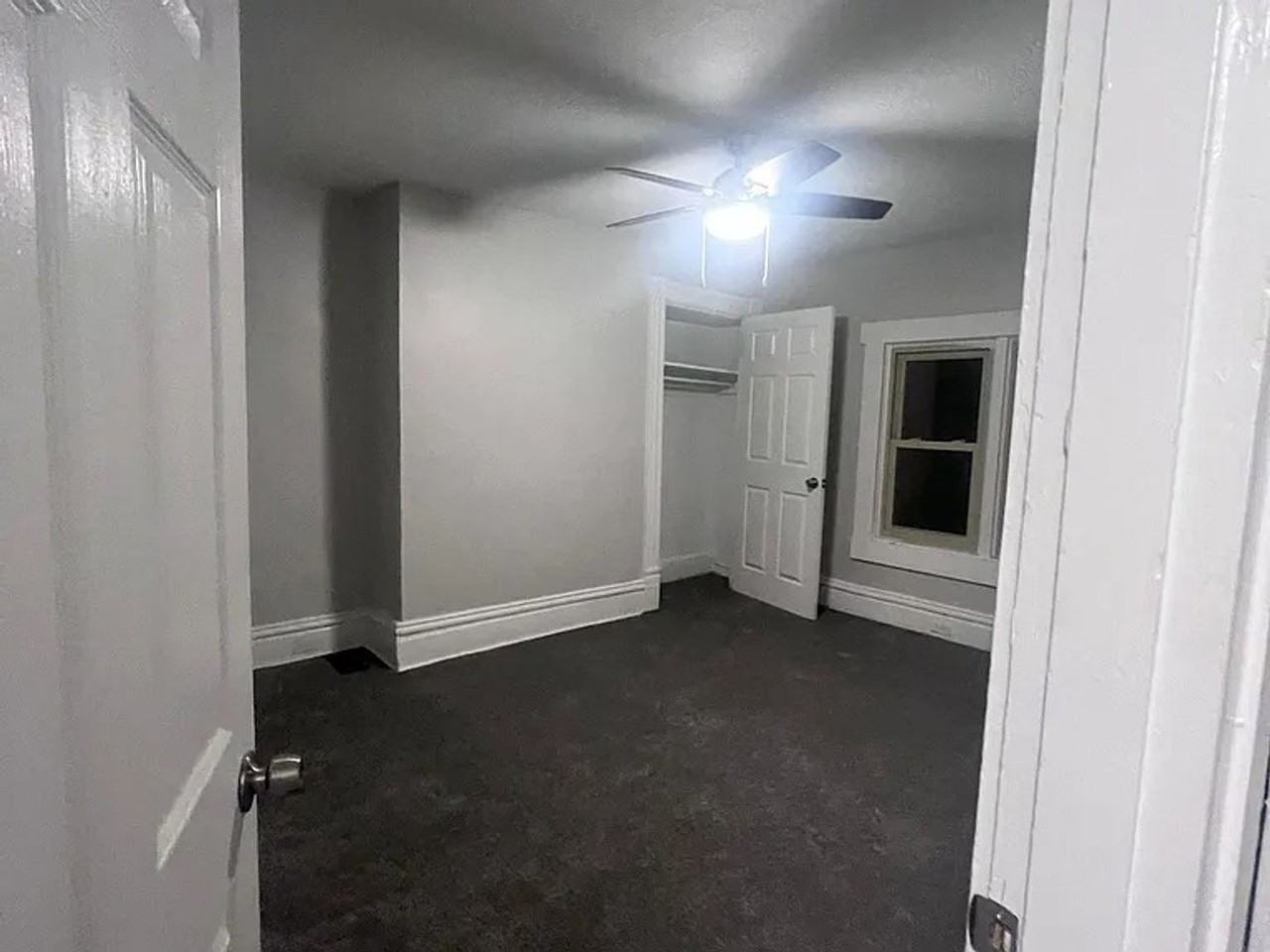 1041 Valonia St - Photo 2 of 9