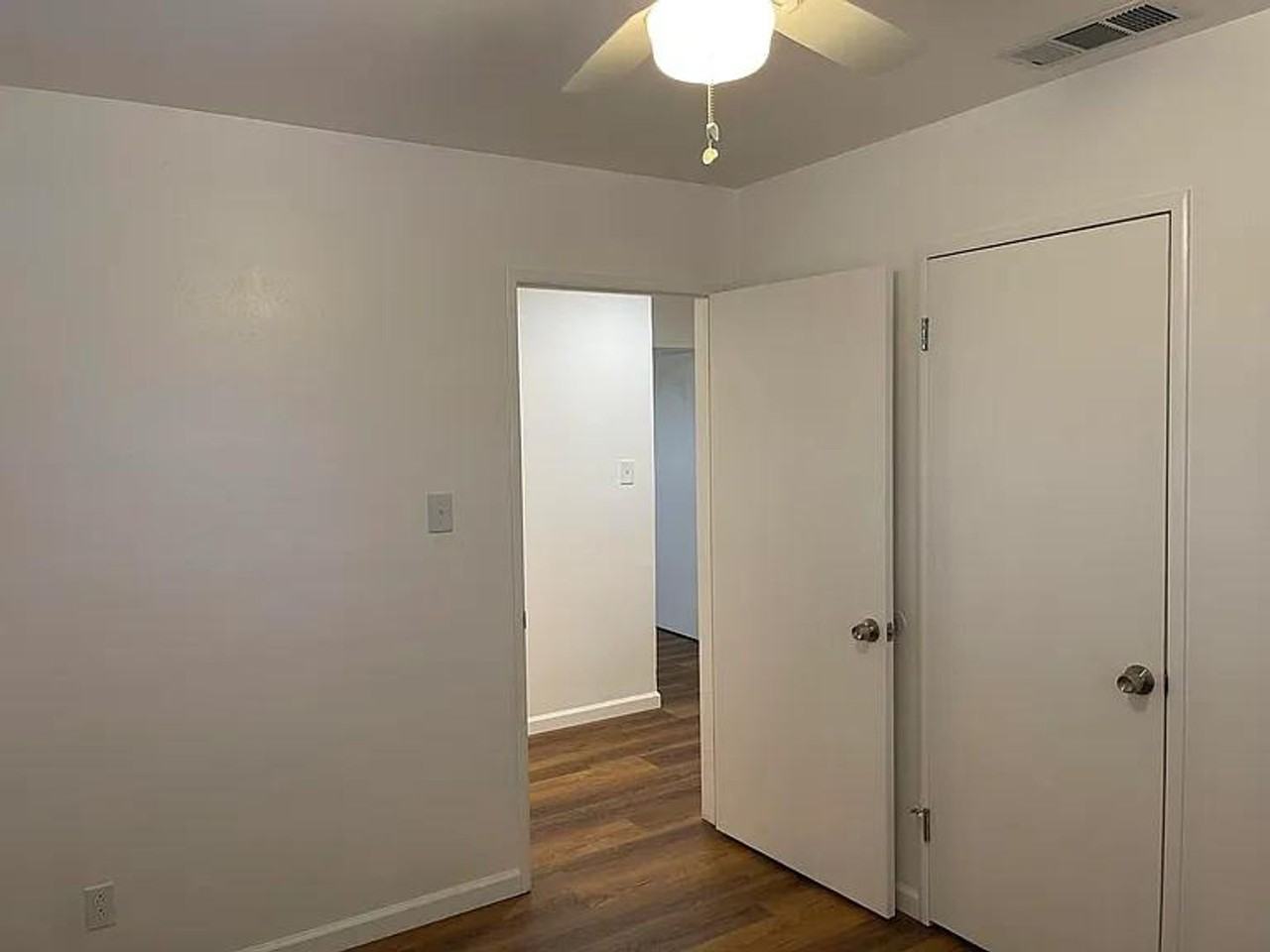 104 Walton Ave - Photo 3 of 26