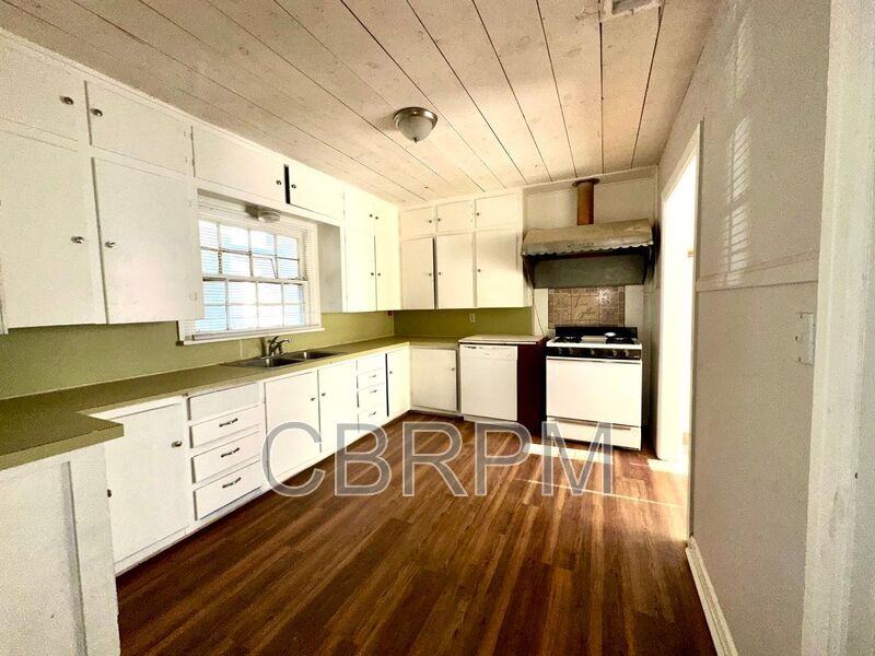 3012 22nd St - Photo 5 of 11