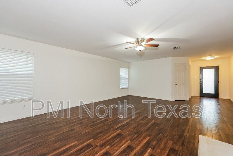 13088 Minnow Way - Photo 4 of 18