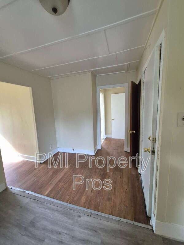 4326A N 39th St - Photo 3 of 10