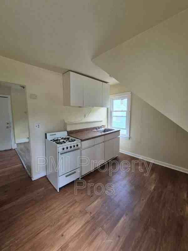 4326A N 39th St - Photo 4 of 10