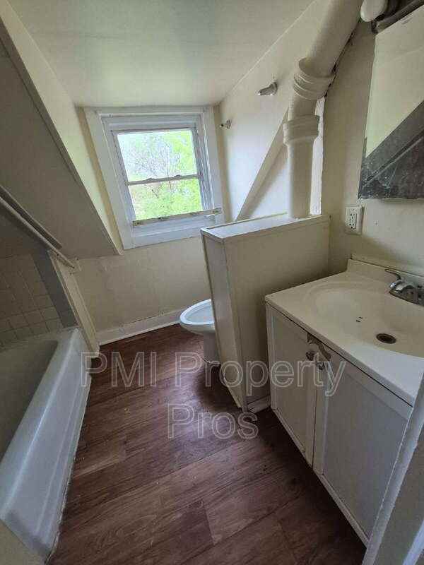 4326A N 39th St - Photo 7 of 10