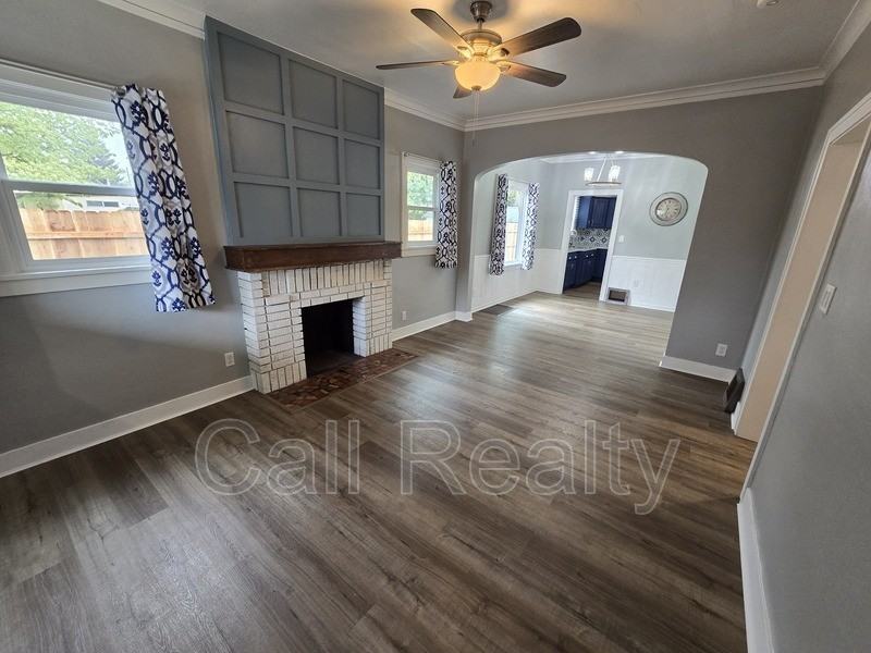 2801 W Boone Ave - Photo 2 of 15
