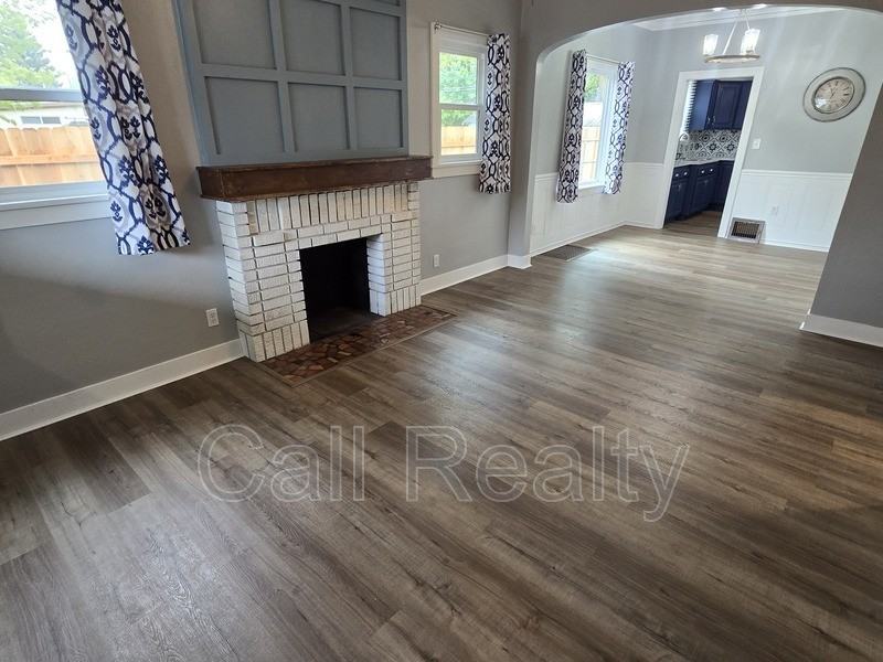 2801 W Boone Ave - Photo 3 of 15
