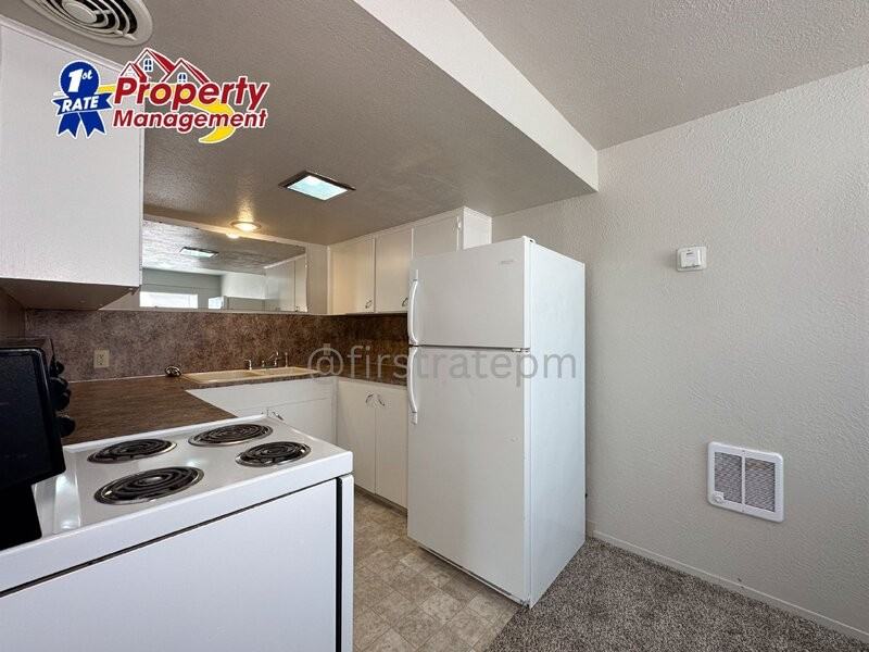 1625 S Taggart St - Photo 7 of 23