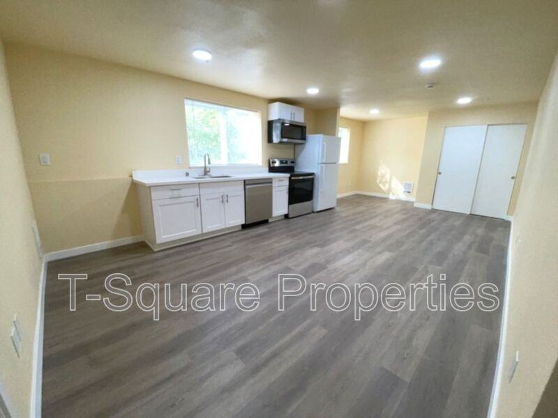 7041 S 116th Pl #105 - Photo 3 of 13