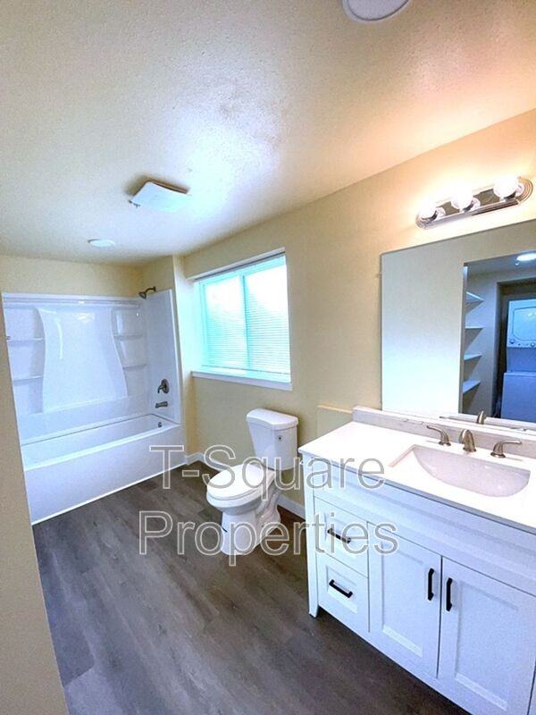 7041 S 116th Pl #105 - Photo 7 of 13