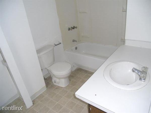 34 Doubleday St - Photo 3 of 7