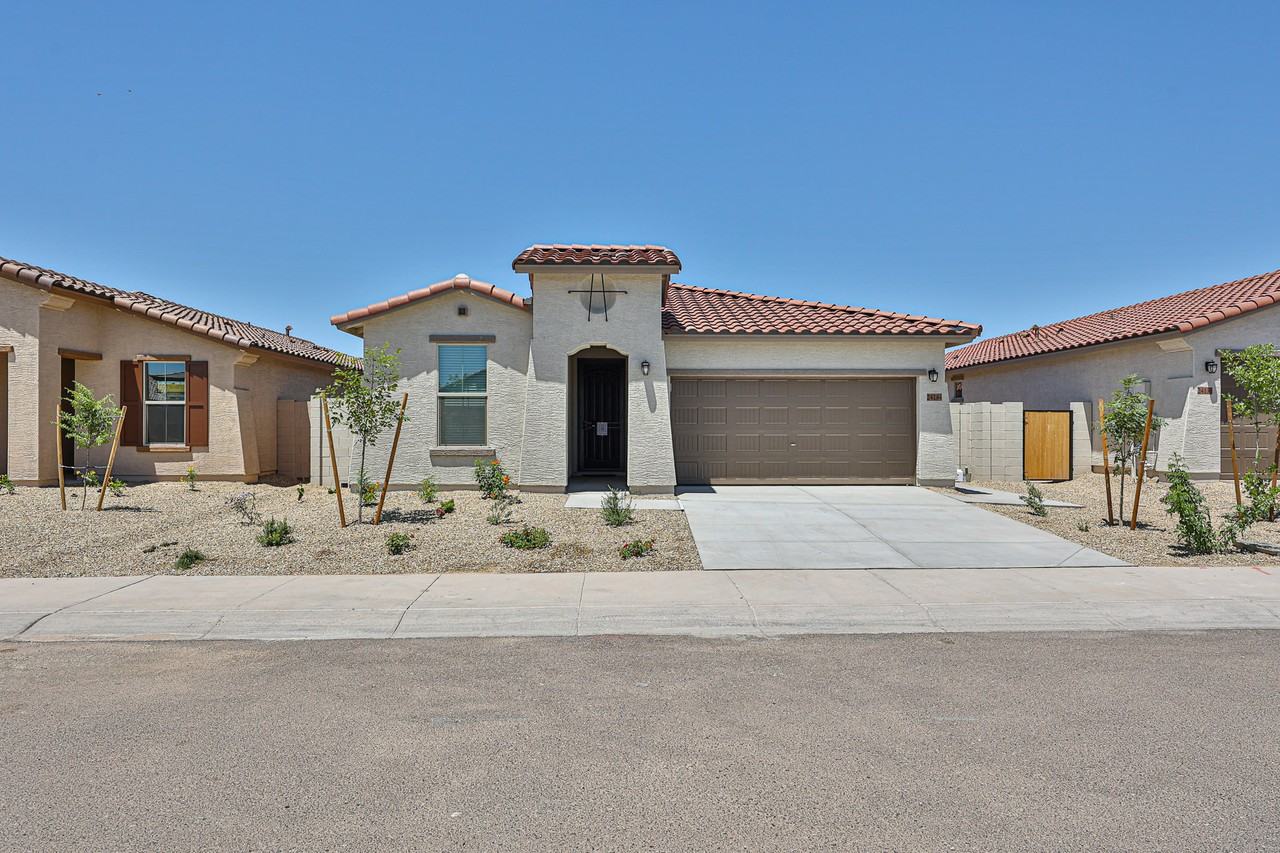 24144 W Gibson Ln - Photo 2 of 32
