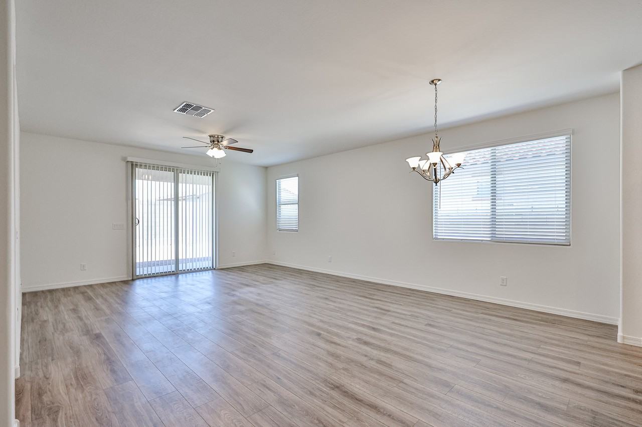 24144 W Gibson Ln - Photo 4 of 32