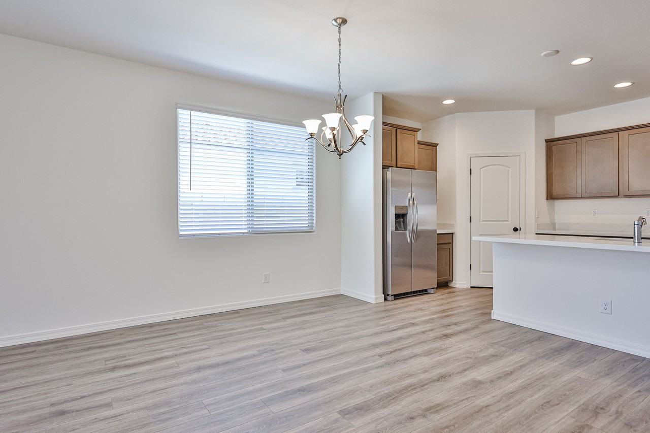 24144 W Gibson Ln - Photo 5 of 32