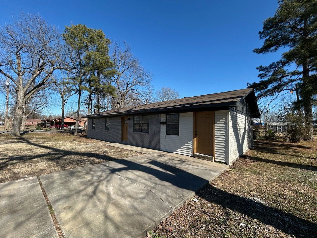 607 Frank T Bunton St - Photo 2 of 11