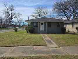 featured image of 701 Cedar St