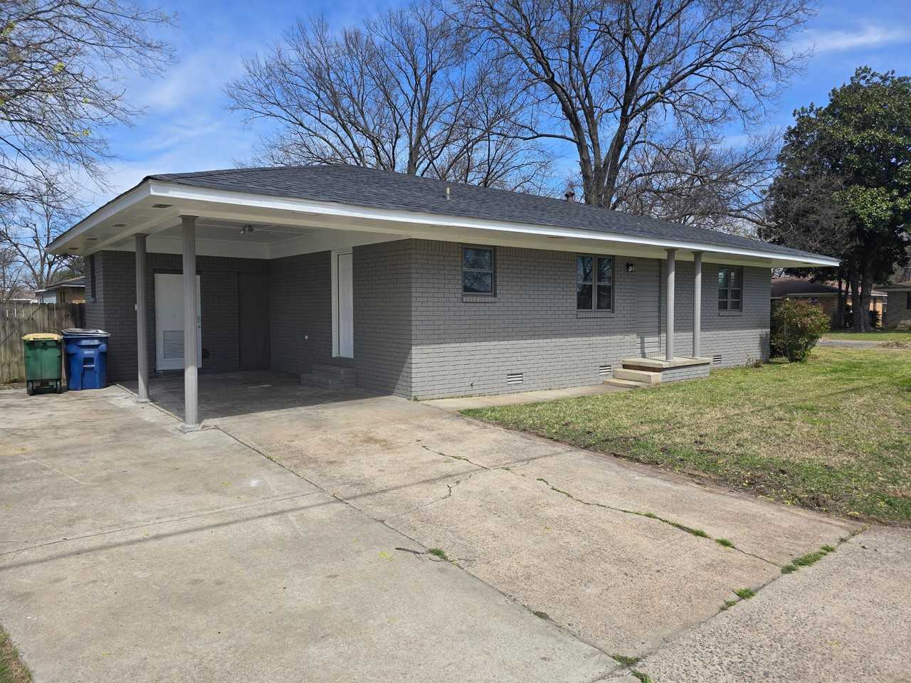 701 Cedar St - Photo 3 of 16