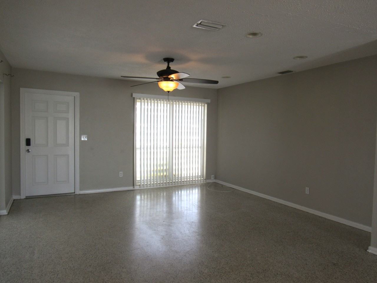 400 Hiles Blvd - Photo 2 of 18