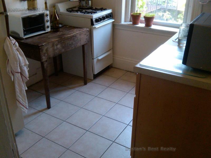 80 Gordon St #15 - Photo 4 of 4