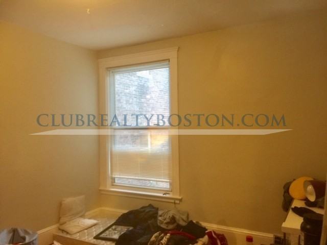 128 Glenville Ave #1 - Photo 7 of 11