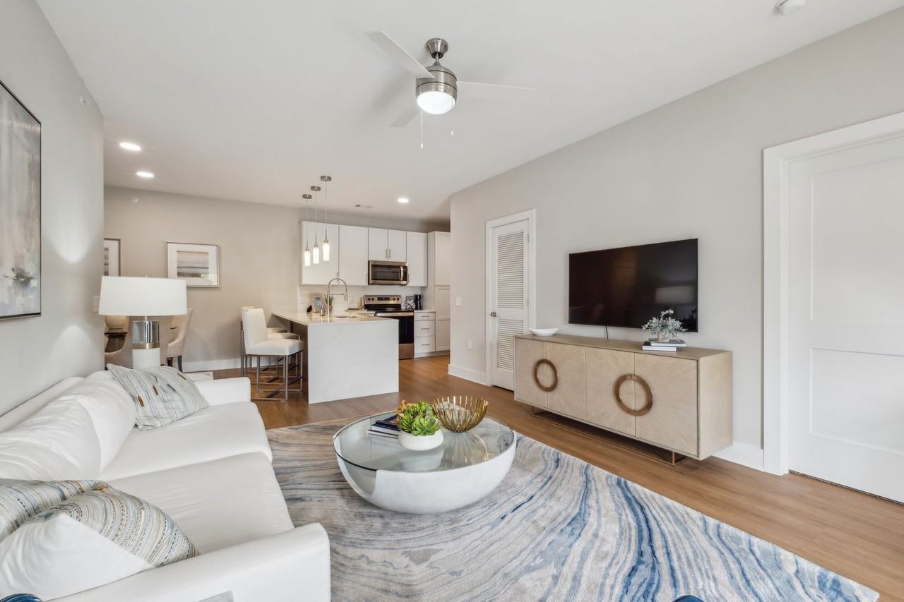 Provenza at Park Place - Photo 4 of 19