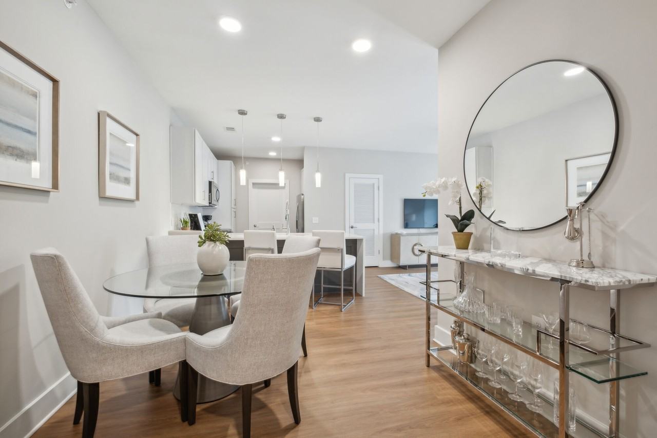 Provenza at Park Place - Photo 5 of 19