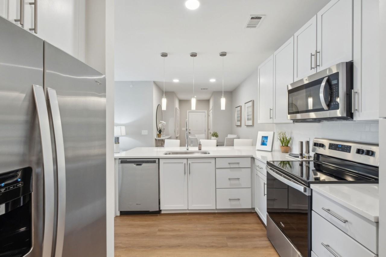 Provenza at Park Place - Photo 2 of 19