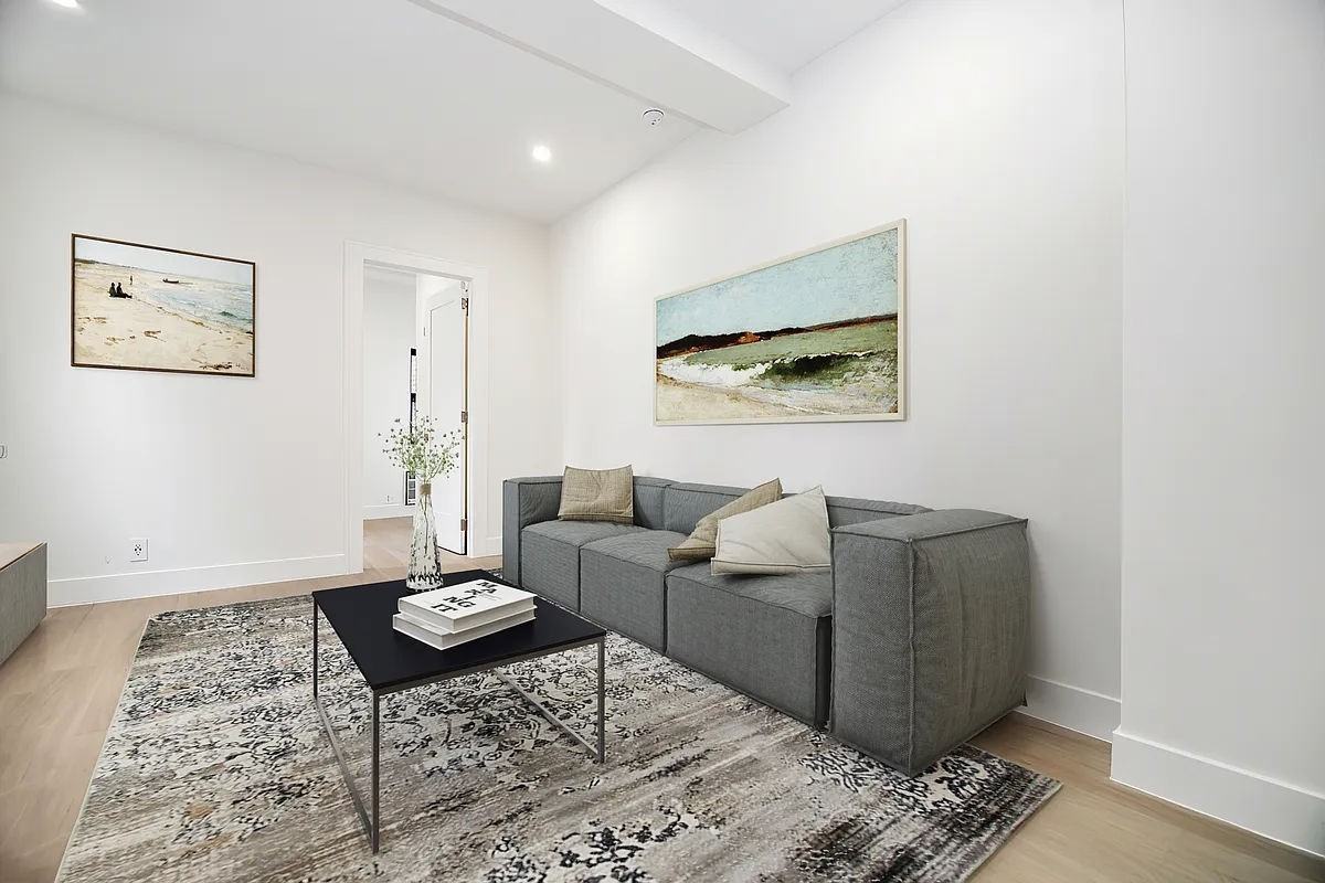 E 38th St #E11 - Photo 3 of 4