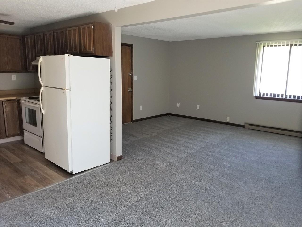 6305 Robinson Rd - Photo 3 of 17