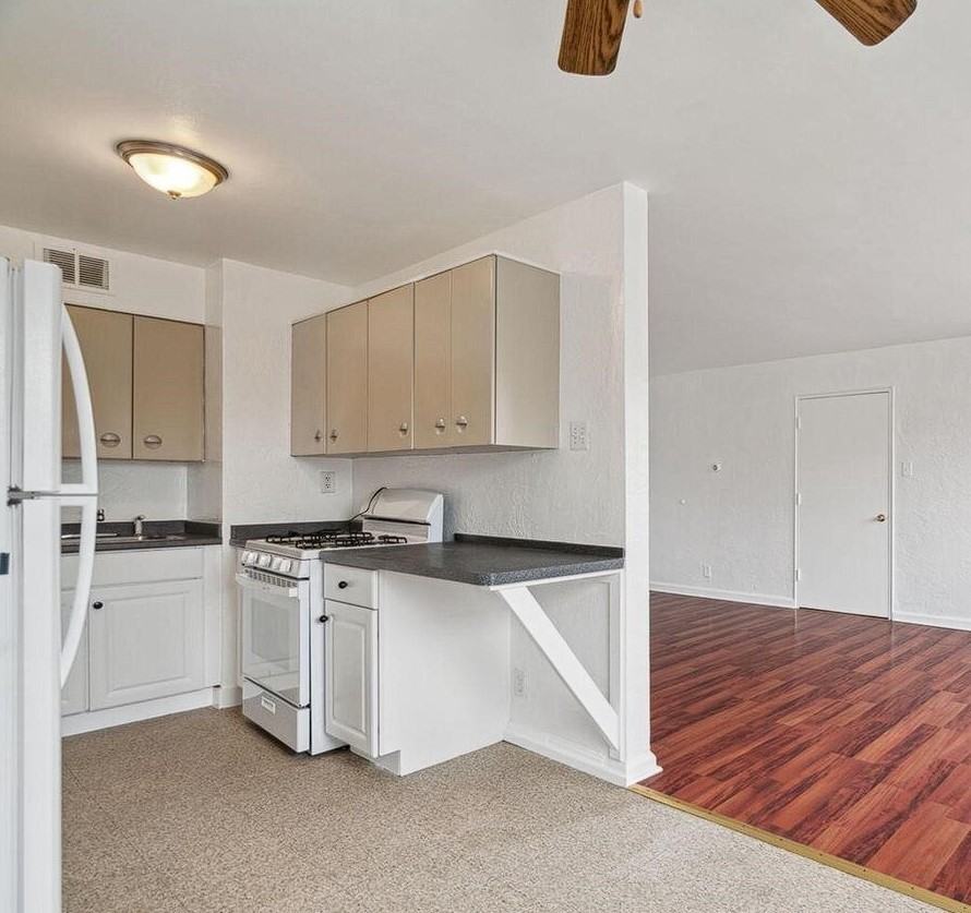 6147 Old York Road - Photo 7 of 17