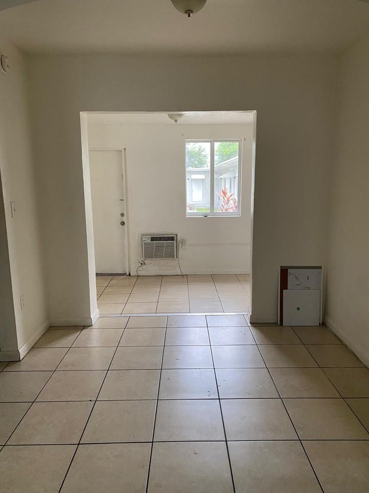 12240 Northeast 5th Avenue - Photo 7 of 12