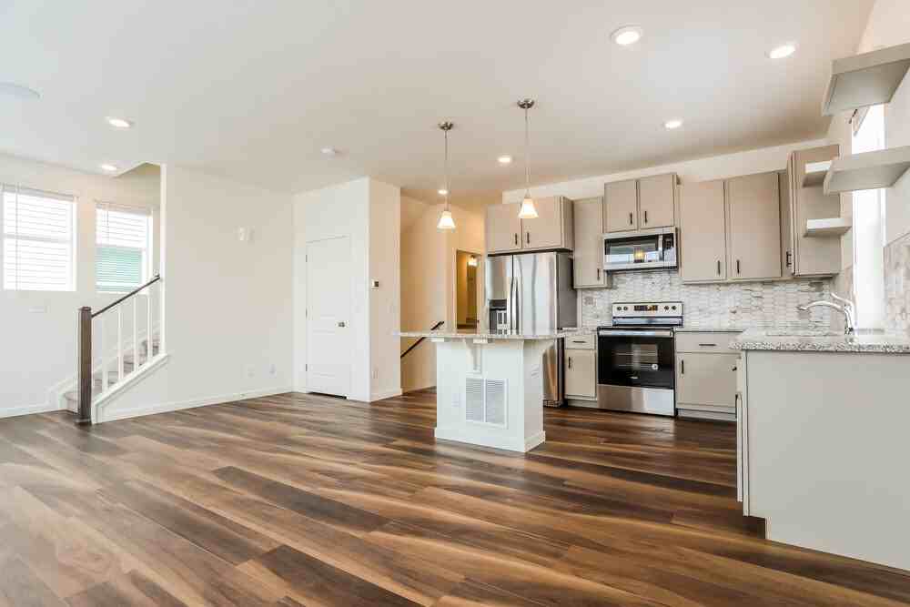 4752 Tower Rd - Photo 6 of 18